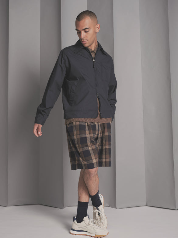 UNIVERSAL WORKS Pleated track Short | Navy/Brown LEO BOUTIQUE