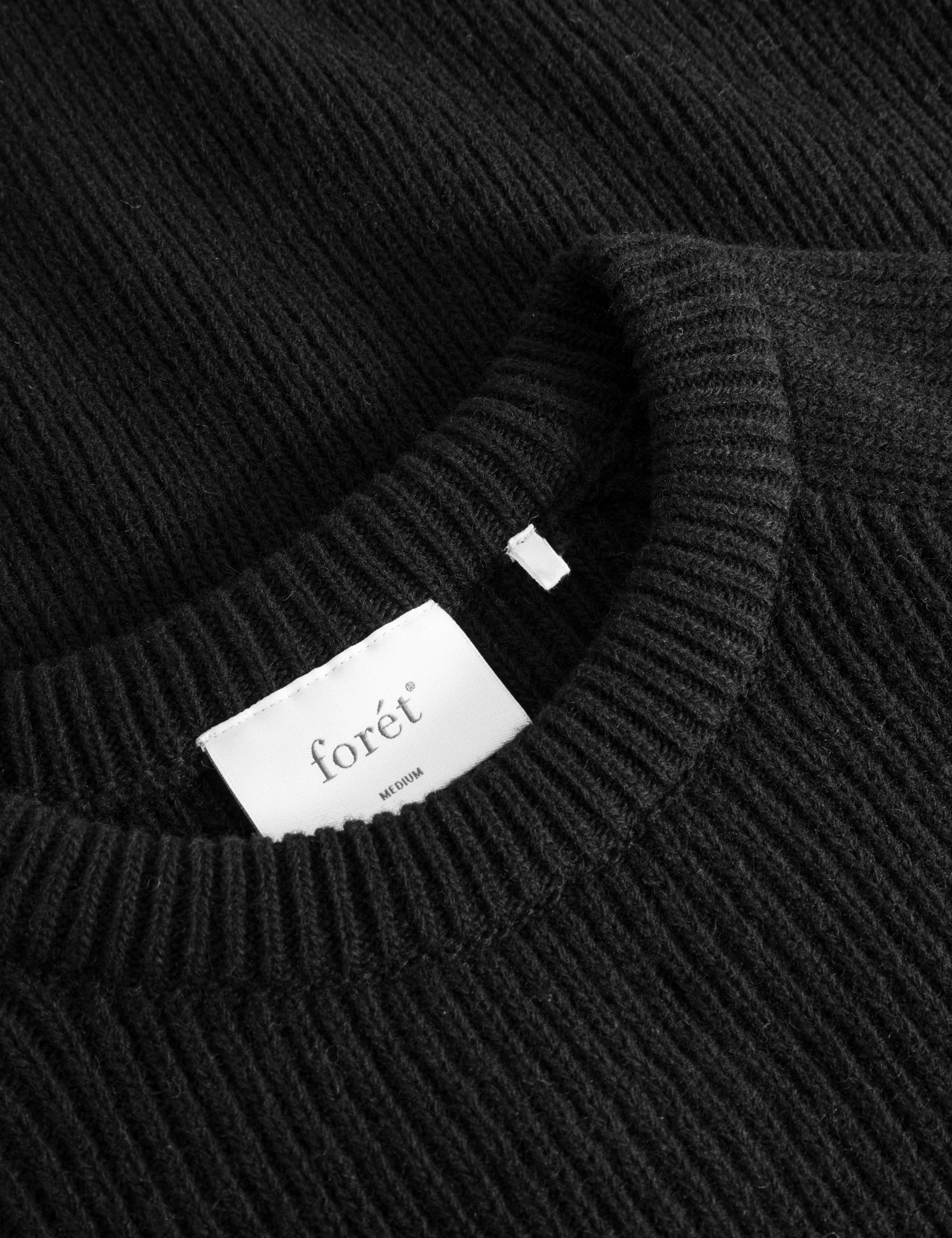 LEO BOUTIQUE Cone Rib Knit | Black Foret