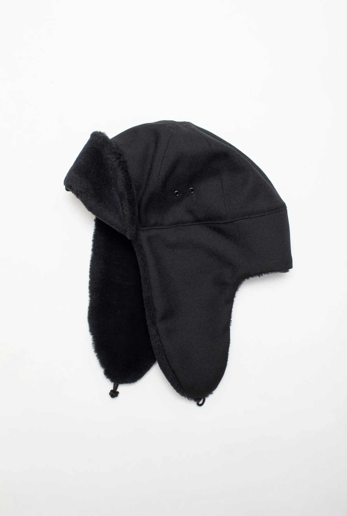 STILL BY HAND Comes And Goes Dry Wool Bomber Cap | Black LEO BOUTIQUE