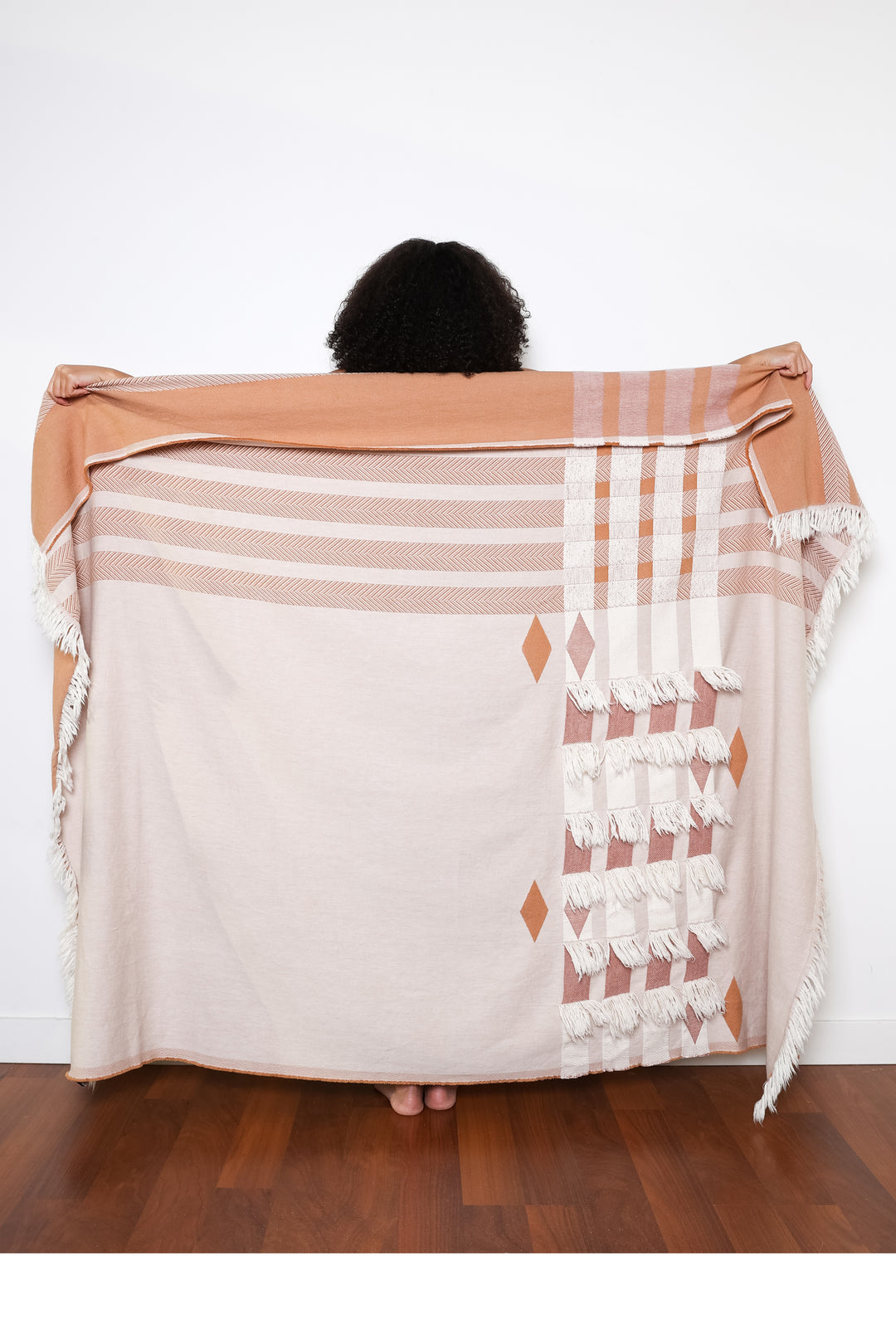 LEO BOUTIQUE The Brook Throw Oat TOFINO OAT