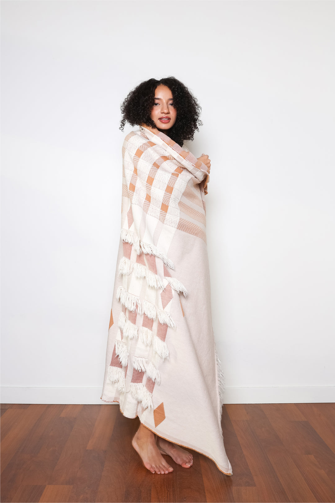 LEO BOUTIQUE The Brook Throw Oat TOFINO OAT