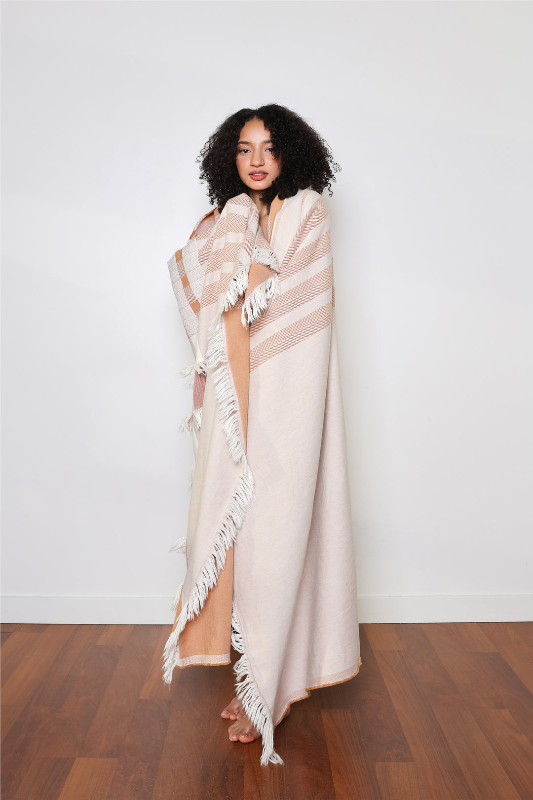 LEO BOUTIQUE The Brook Throw Oat TOFINO OAT