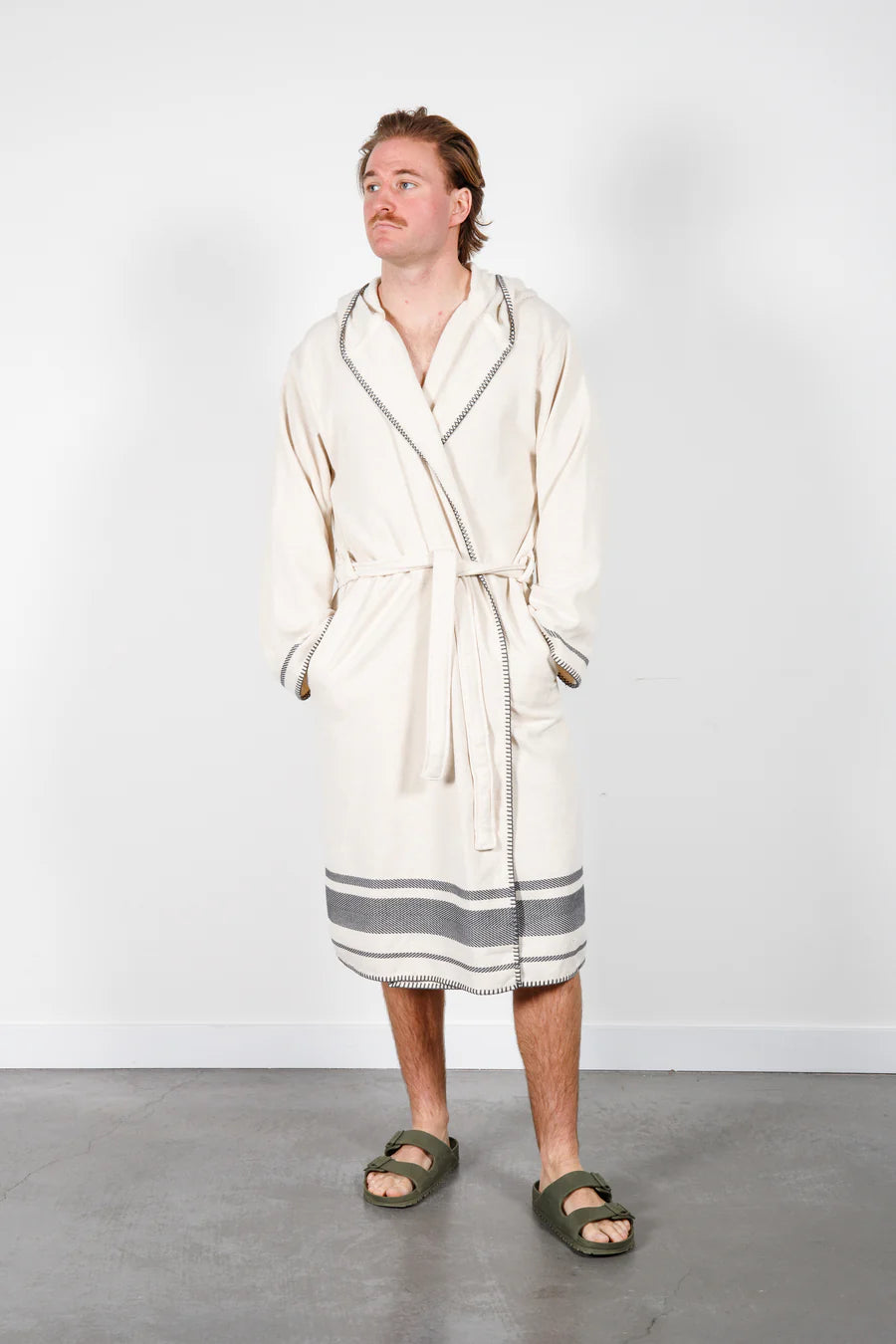 LEO BOUTIQUE The Hawthorne Robe Natural Grey TOFINO TOWEL